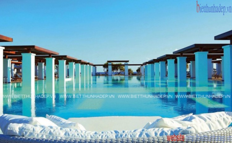 Một hồ bơi đẹp không chỉ là điểm nhấn trong tổng thể kiến trúc mà còn khiến cho khu resort, khách sạn trở thành một thiên đường nghỉ dưỡng tuyệt vời